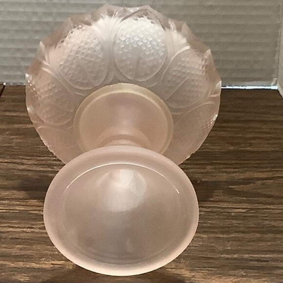 Vtg Pink Frosted Glass Compote Dessert Candy Dish Floral Design Scalloped Edges - Picture 3 of 5